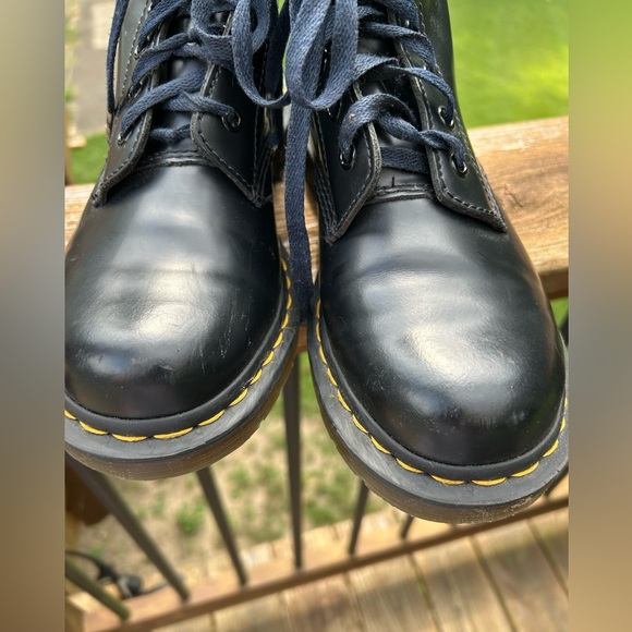 Dr. MARTEN 1460 Smooth Leather Lace Up Air Wair Combat moto Boots - Picture 2 of 6